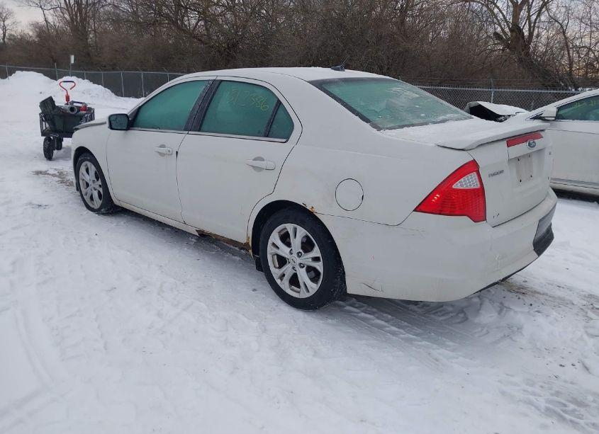 Photo 3 of 2012 Ford Fusion SE (VIN 3FAHP0HA7CR230091)