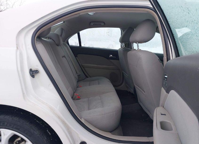 Photo 8 of 2012 Ford Fusion SE (VIN 3FAHP0HA7CR230091)