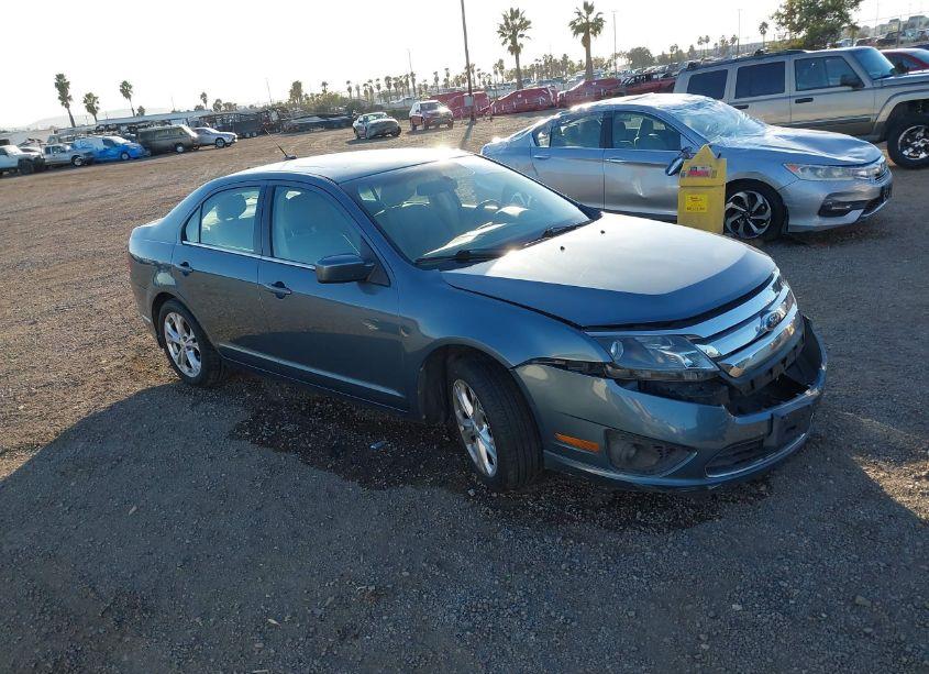 2012 Ford Fusion SE (VIN 3FAHP0HA7CR233086) main photo