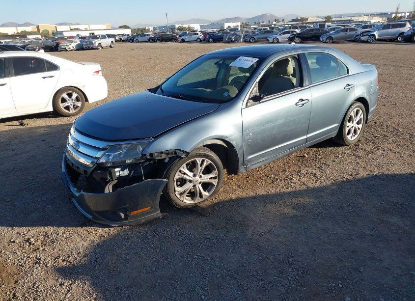 Photo 2 of 2012 Ford Fusion SE (VIN 3FAHP0HA7CR233086)