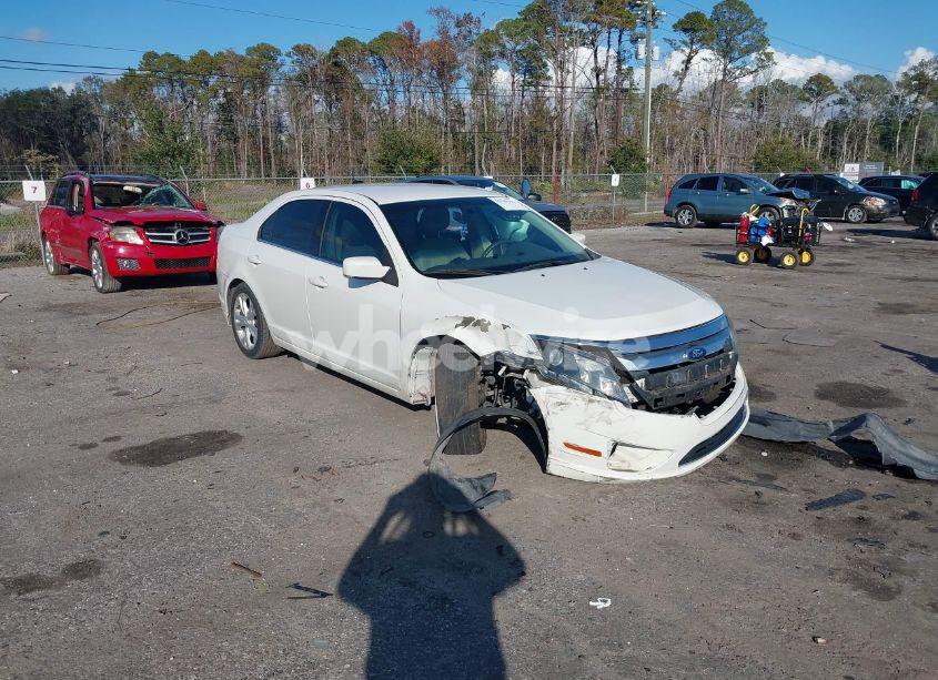 2012 Ford Fusion SE (VIN 3FAHP0HA7CR233234) main photo