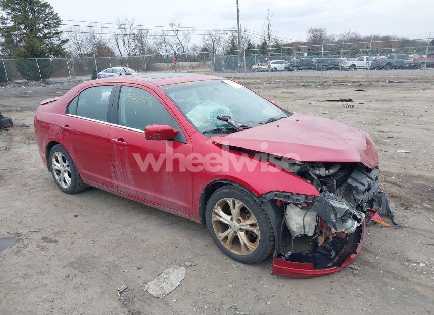 2012 Ford Fusion SE (VIN 3FAHP0HA7CR242077) main photo