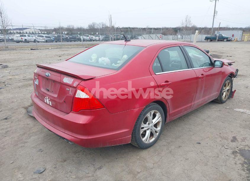 Photo 4 of 2012 Ford Fusion SE (VIN 3FAHP0HA7CR242077)