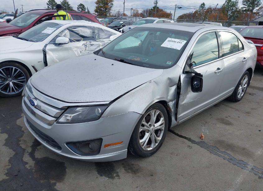 Photo 2 of 2012 Ford Fusion SE (VIN 3FAHP0HA7CR254309)