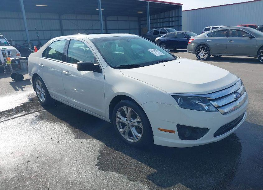2012 Ford Fusion SE (VIN 3FAHP0HA7CR263284) main photo