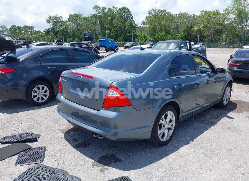 Photo 4 of 2012 Ford Fusion SE (VIN 3FAHP0HA7CR272566)