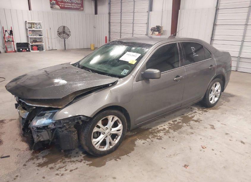 Photo 2 of 2012 Ford Fusion SE (VIN 3FAHP0HA7CR394991)