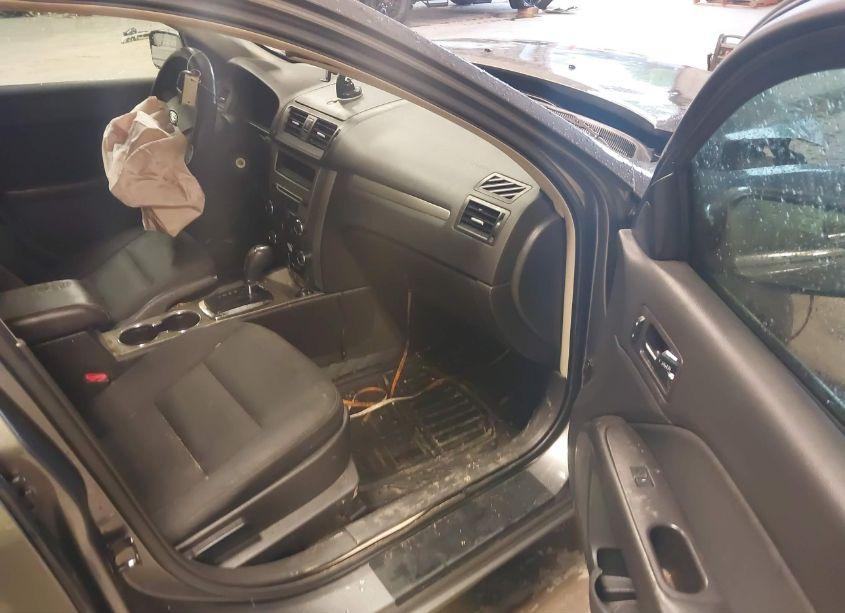 Photo 5 of 2012 Ford Fusion SE (VIN 3FAHP0HA7CR394991)