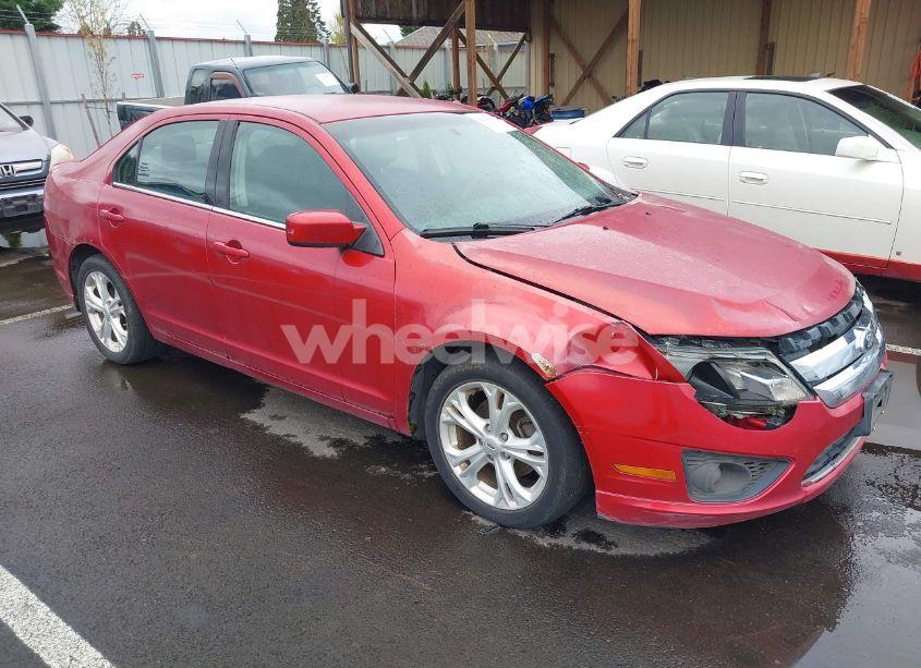 2012 Ford Fusion SE (VIN 3FAHP0HA7CR402846) main photo