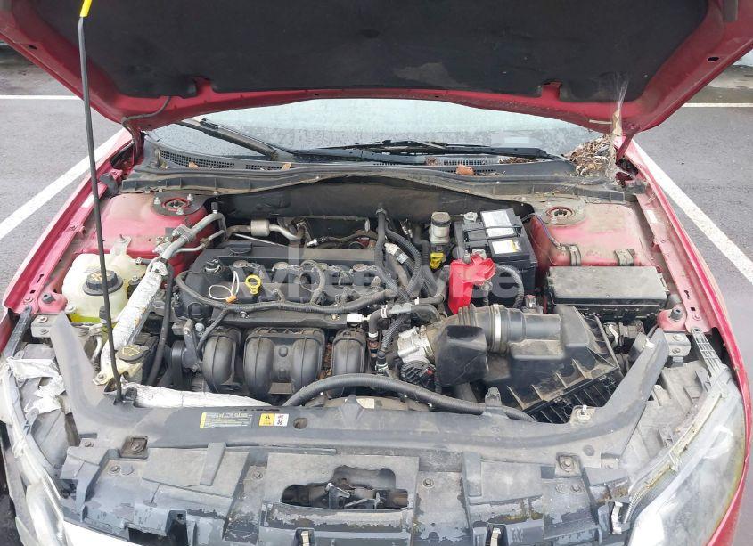 Photo 10 of 2012 Ford Fusion SE (VIN 3FAHP0HA7CR402846)