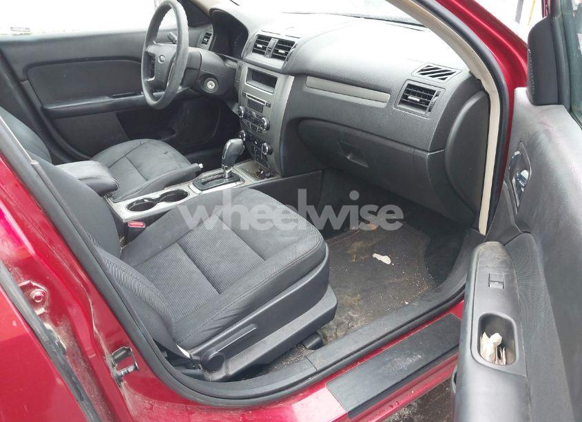 Photo 5 of 2012 Ford Fusion SE (VIN 3FAHP0HA7CR402846)