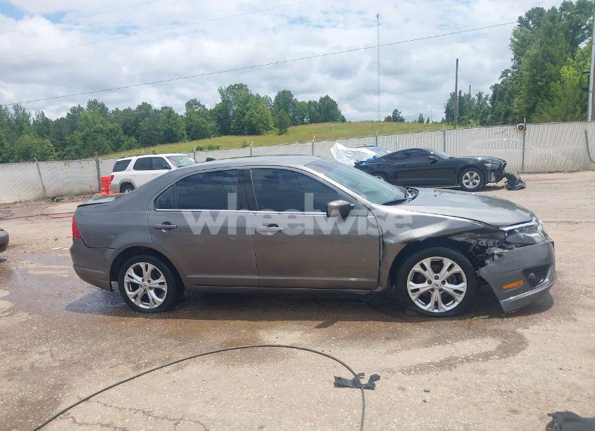 Photo 13 of 2012 Ford Fusion SE (VIN 3FAHP0HA7CR417511)