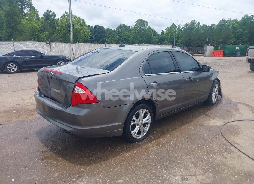 Photo 4 of 2012 Ford Fusion SE (VIN 3FAHP0HA7CR417511)