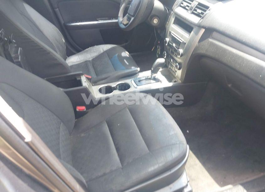 Photo 5 of 2012 Ford Fusion SE (VIN 3FAHP0HA7CR417511)