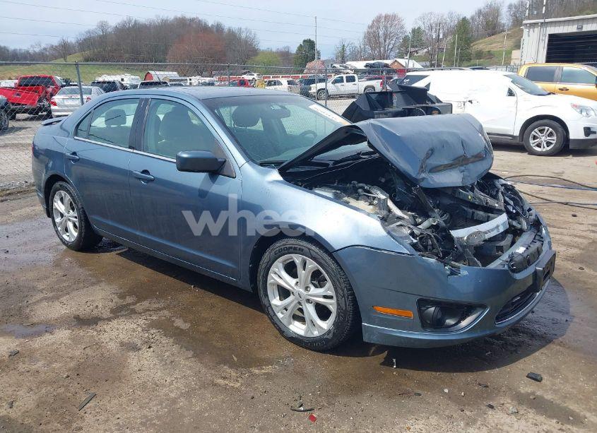 2012 Ford Fusion SE (VIN 3FAHP0HA7CR424958) main photo