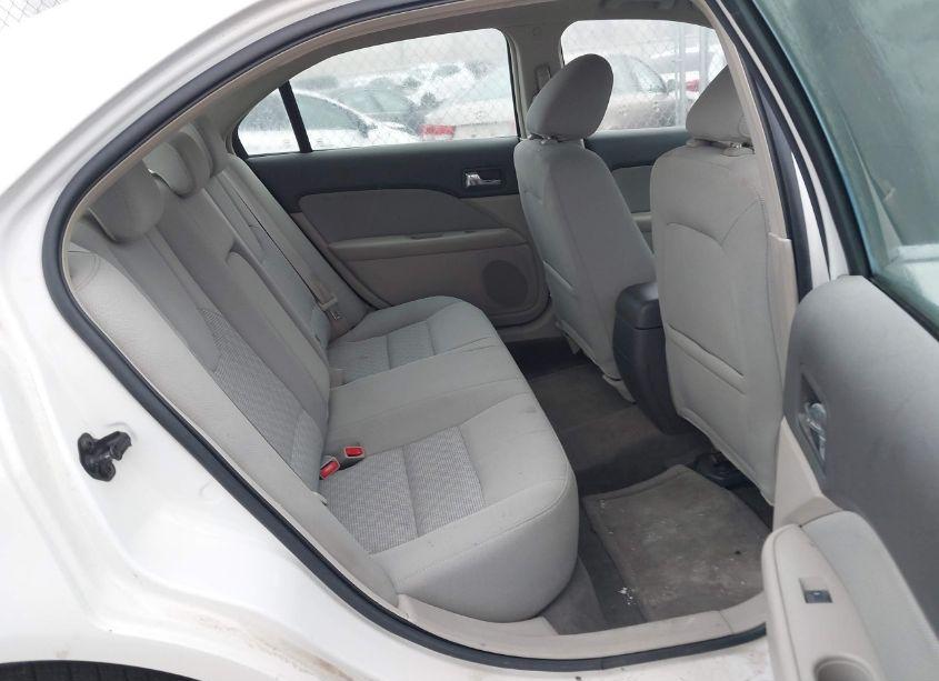 Photo 8 of 2010 Ford Fusion SE (VIN 3FAHP0HA8AR109101)