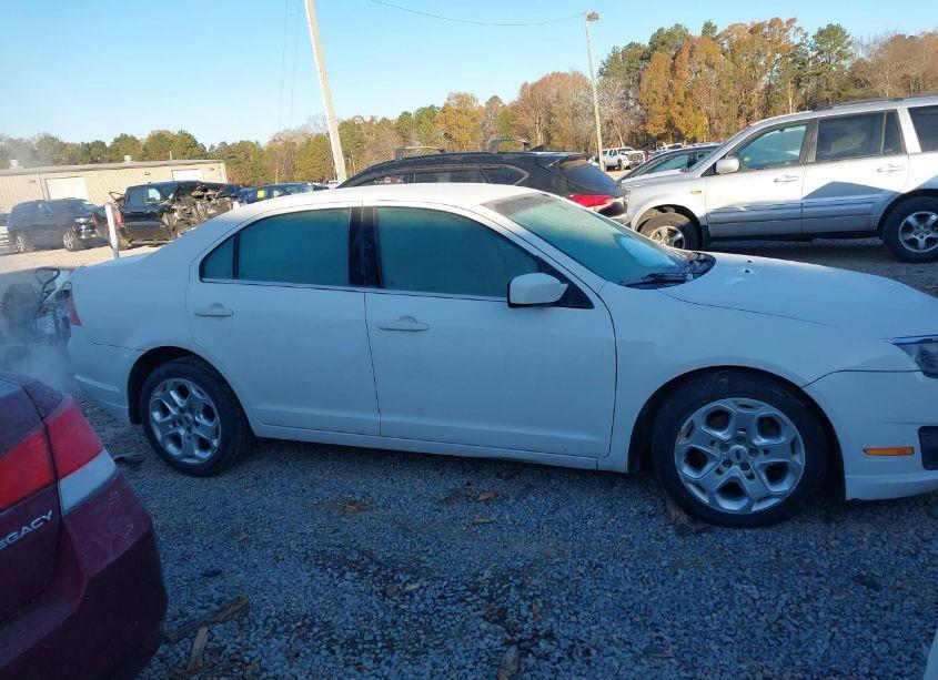 Photo 13 of 2010 Ford Fusion SE (VIN 3FAHP0HA8AR155477)
