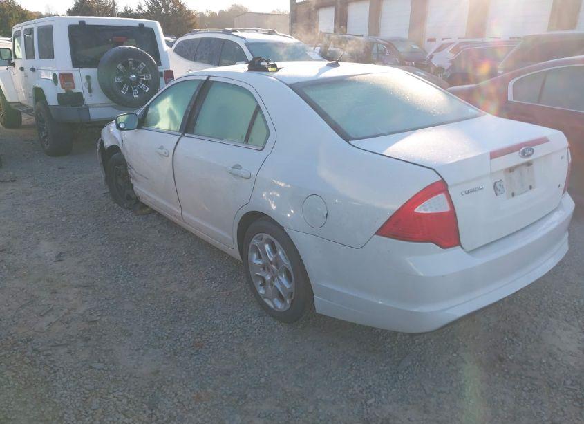 Photo 3 of 2010 Ford Fusion SE (VIN 3FAHP0HA8AR155477)