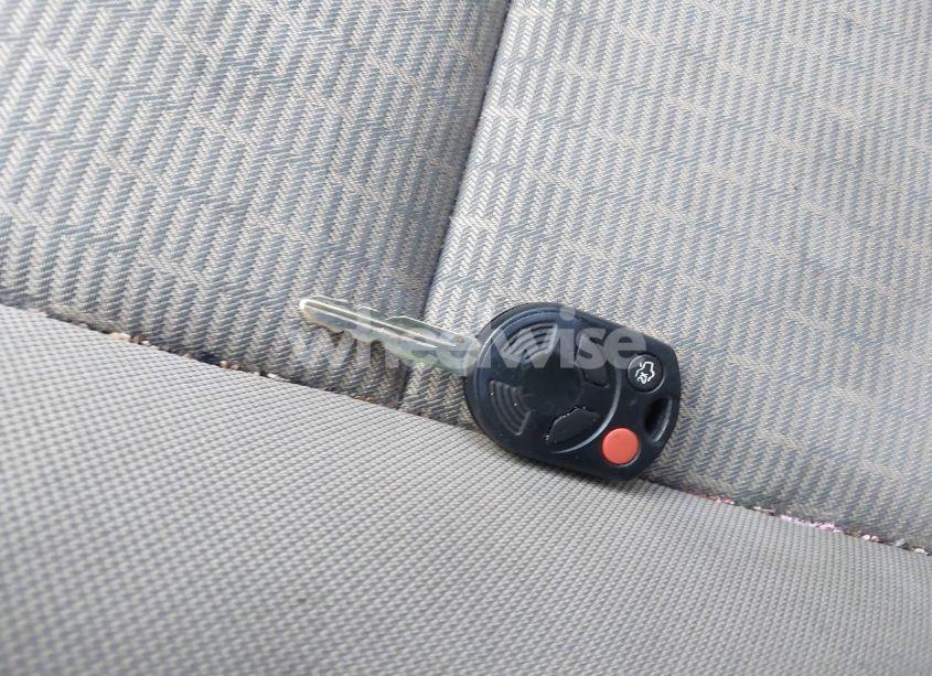 Photo 11 of 2010 Ford Fusion SE (VIN 3FAHP0HA8AR180900)