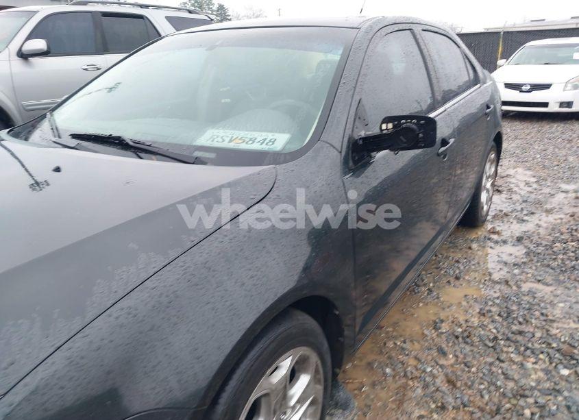 Photo 15 of 2010 Ford Fusion SE (VIN 3FAHP0HA8AR180900)