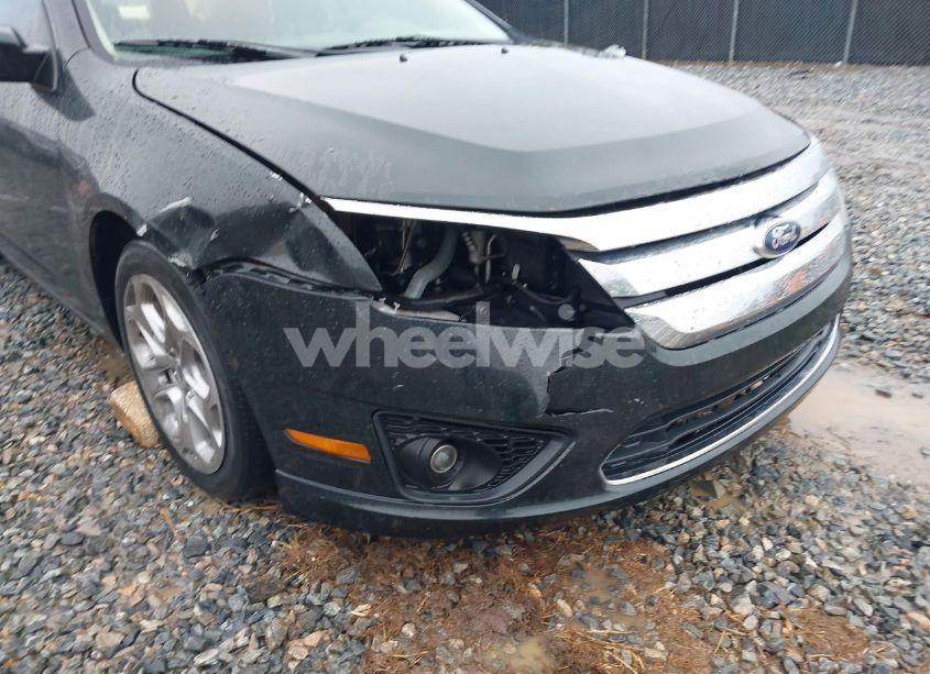 Photo 6 of 2010 Ford Fusion SE (VIN 3FAHP0HA8AR180900)