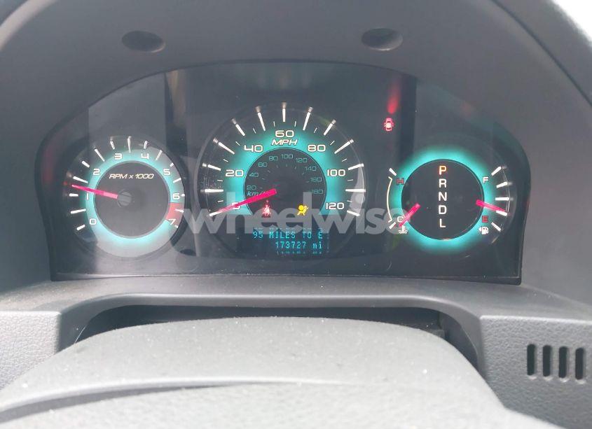 Photo 7 of 2010 Ford Fusion SE (VIN 3FAHP0HA8AR180900)