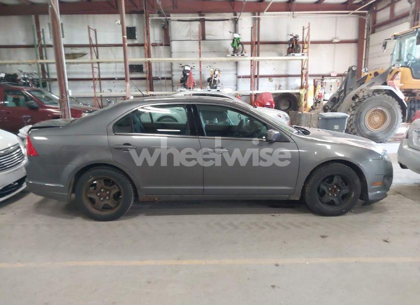 Photo 13 of 2010 Ford Fusion SE (VIN 3FAHP0HA8AR253165)
