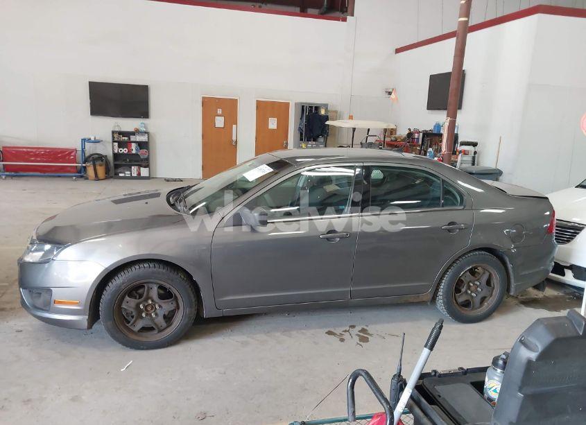Photo 14 of 2010 Ford Fusion SE (VIN 3FAHP0HA8AR253165)