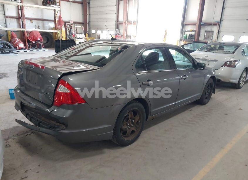 Photo 4 of 2010 Ford Fusion SE (VIN 3FAHP0HA8AR253165)