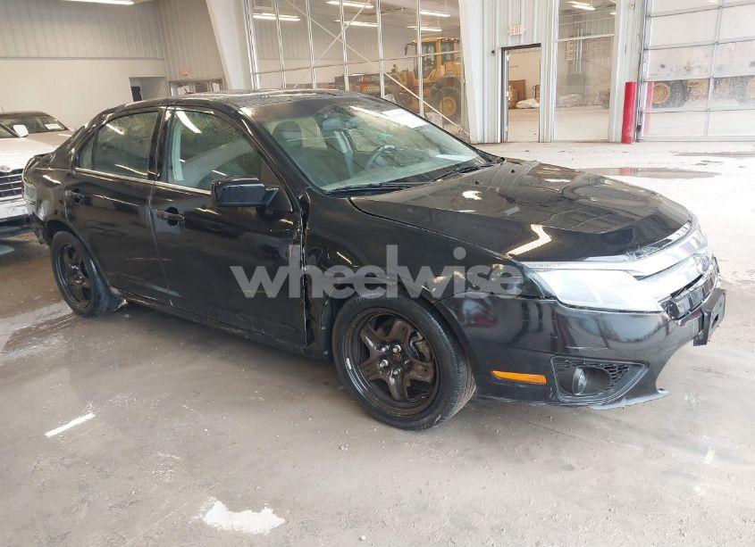 2010 Ford Fusion SE (VIN 3FAHP0HA8AR270242) main photo