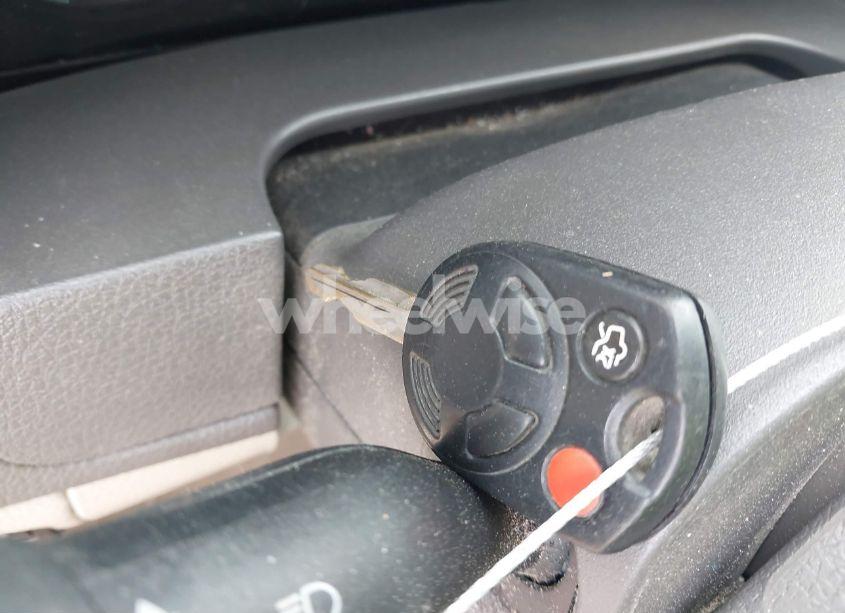 Photo 11 of 2010 Ford Fusion SE (VIN 3FAHP0HA8AR271181)