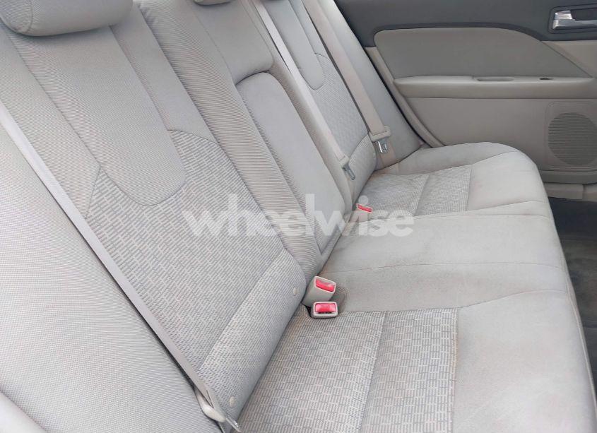 Photo 8 of 2010 Ford Fusion SE (VIN 3FAHP0HA8AR271181)