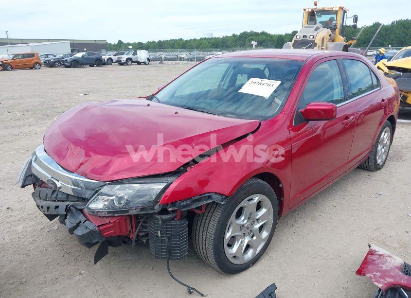 Photo 2 of 2010 Ford Fusion SE (VIN 3FAHP0HA8AR282780)
