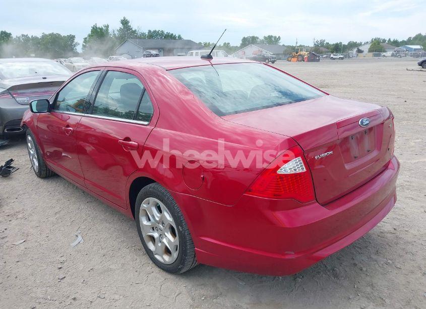 Photo 3 of 2010 Ford Fusion SE (VIN 3FAHP0HA8AR282780)