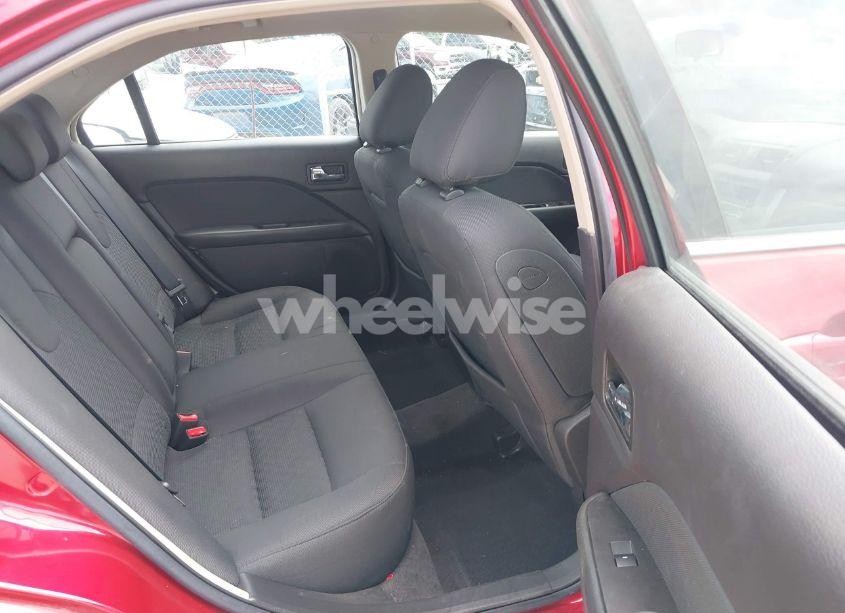 Photo 8 of 2010 Ford Fusion SE (VIN 3FAHP0HA8AR282780)