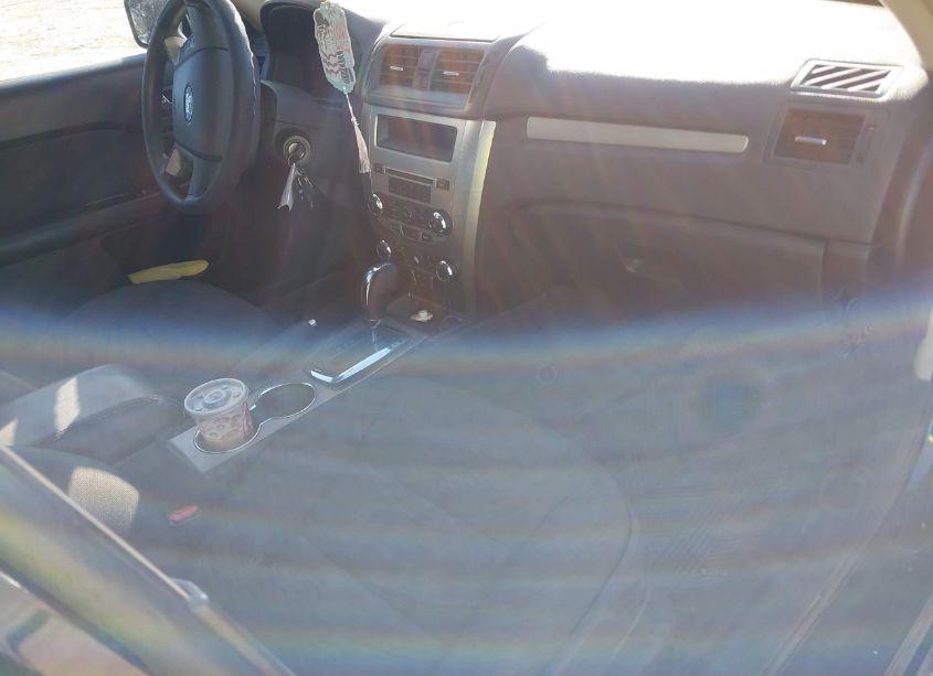 Photo 5 of 2010 Ford Fusion SE (VIN 3FAHP0HA8AR295433)