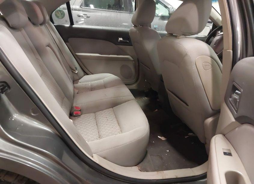 Photo 8 of 2010 Ford Fusion SE (VIN 3FAHP0HA8AR302624)