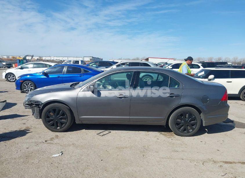 Photo 14 of 2010 Ford Fusion SE (VIN 3FAHP0HA8AR307984)