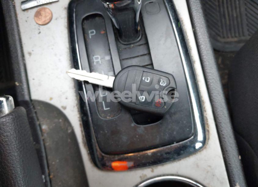 Photo 11 of 2010 Ford Fusion SE (VIN 3FAHP0HA8AR309010)