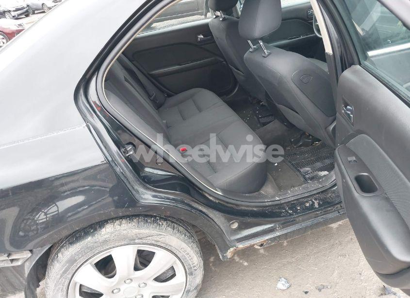 Photo 8 of 2010 Ford Fusion SE (VIN 3FAHP0HA8AR309010)