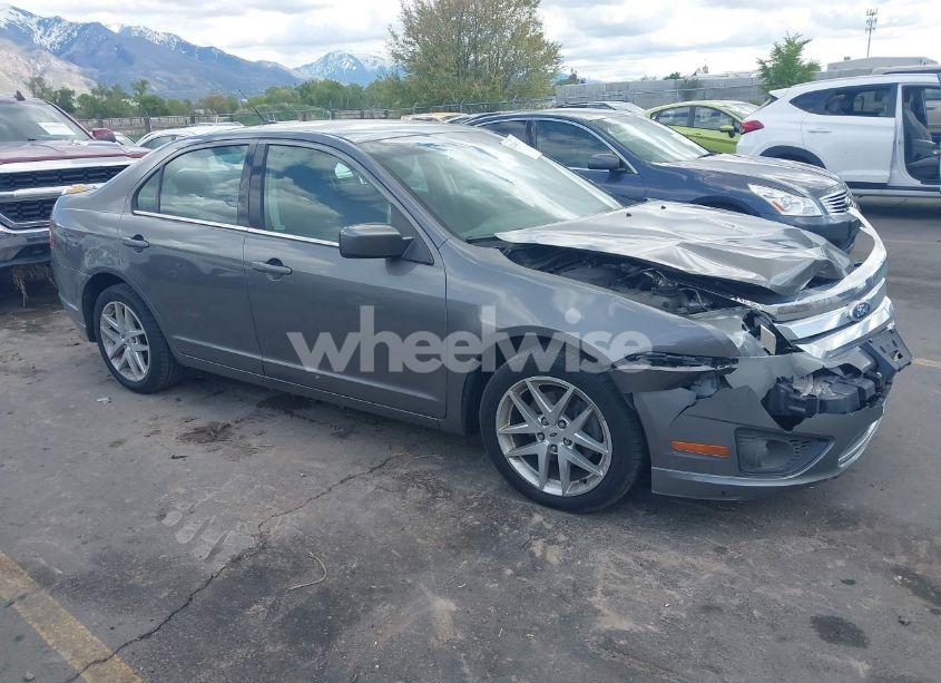2010 Ford Fusion SE (VIN 3FAHP0HA8AR320220) main photo