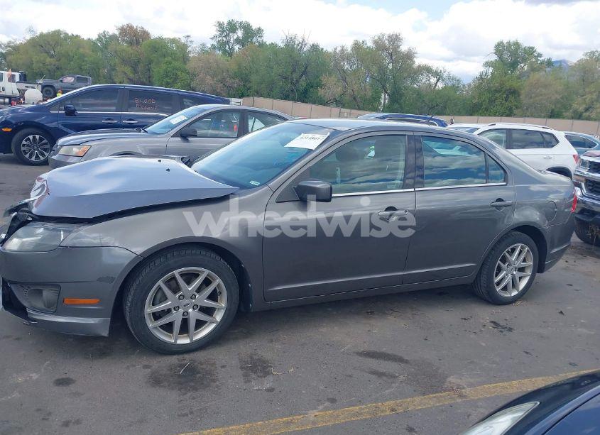 Photo 13 of 2010 Ford Fusion SE (VIN 3FAHP0HA8AR320220)