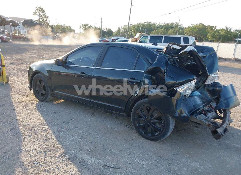 Photo 3 of 2010 Ford Fusion SE (VIN 3FAHP0HA8AR328544)