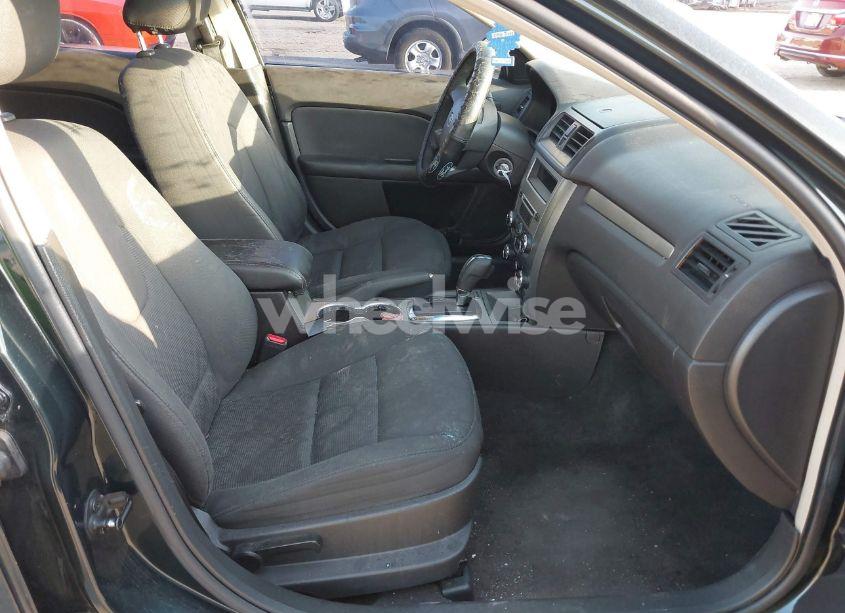 Photo 5 of 2010 Ford Fusion SE (VIN 3FAHP0HA8AR328544)