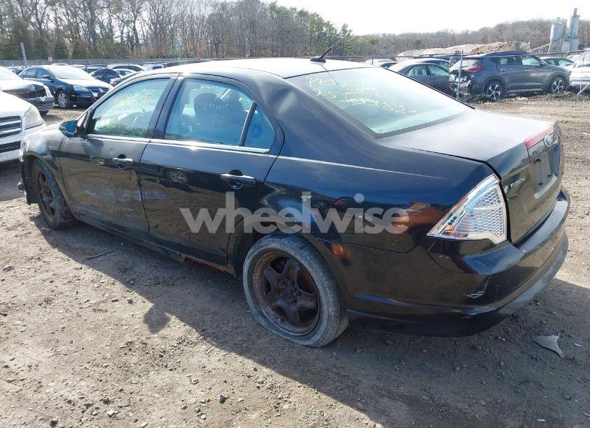 Photo 3 of 2010 Ford Fusion SE (VIN 3FAHP0HA8AR340726)