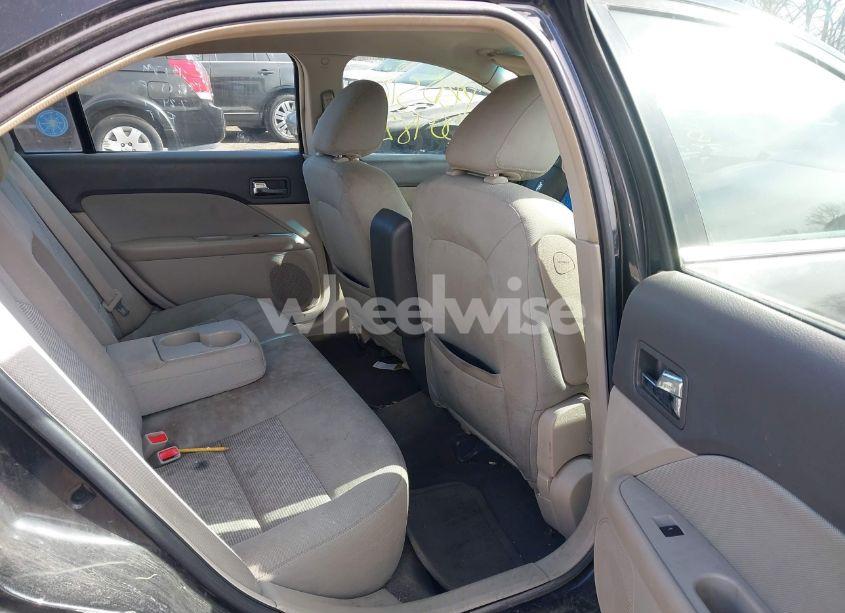 Photo 8 of 2010 Ford Fusion SE (VIN 3FAHP0HA8AR340726)