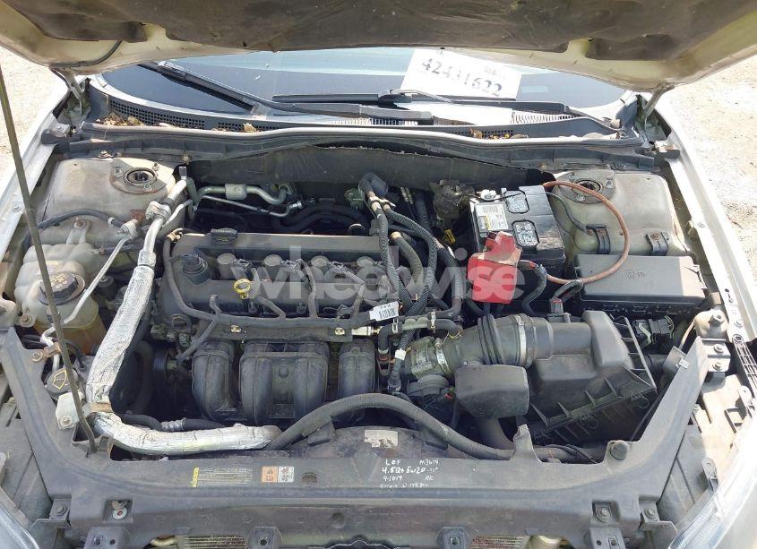 Photo 10 of 2010 Ford Fusion SE (VIN 3FAHP0HA8AR350320)