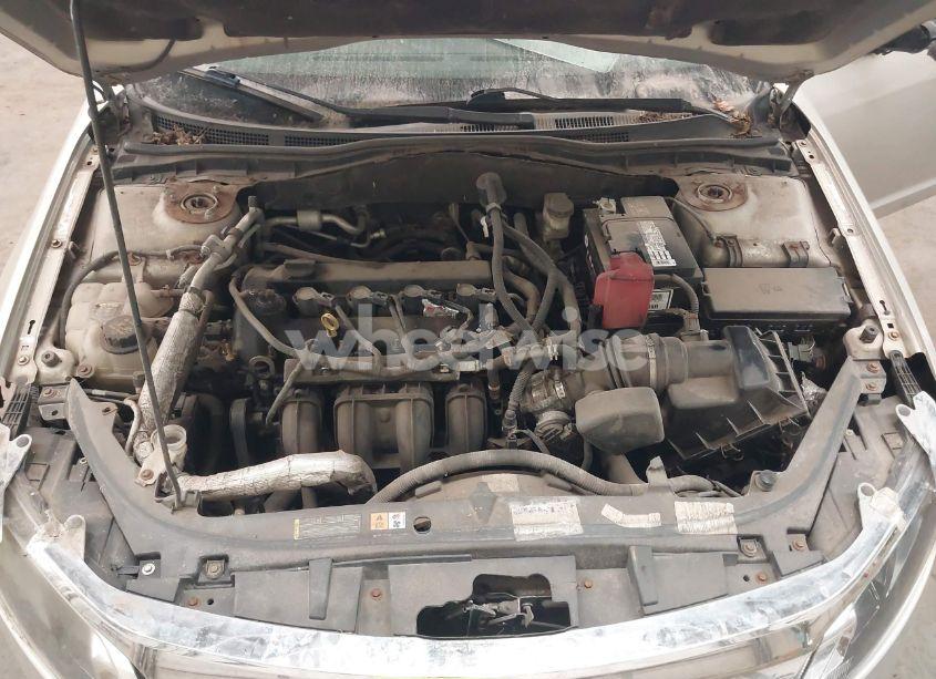 Photo 10 of 2010 Ford Fusion SE (VIN 3FAHP0HA8AR359308)