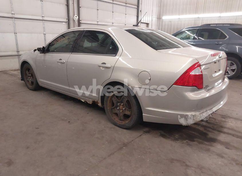 Photo 3 of 2010 Ford Fusion SE (VIN 3FAHP0HA8AR359308)