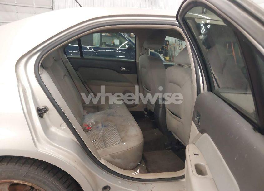 Photo 8 of 2010 Ford Fusion SE (VIN 3FAHP0HA8AR359308)